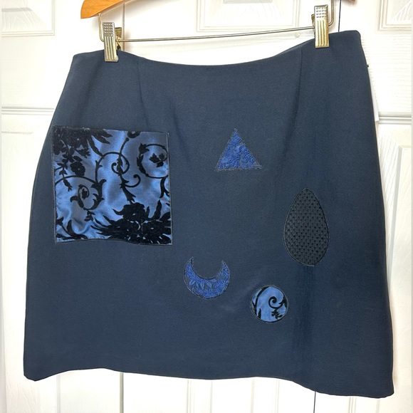 MOSCHINO Cheap And Chic Skirt Blue Black Patchwork Appliqué Velvet Pocket Moon - Picture 4 of 14